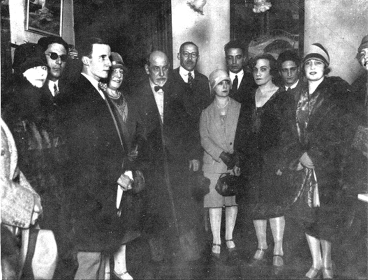 Mercedes Pinto and Luigi Pirandello in Montevideo (1927).png